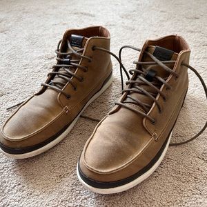 Olukai Hightop Sneaker/Boot